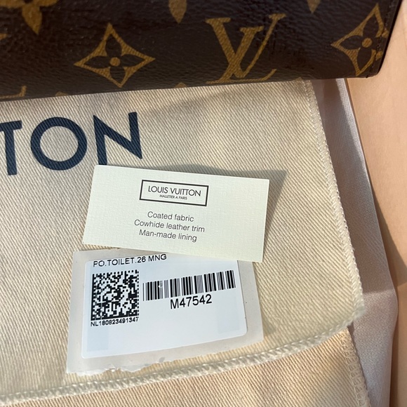 ๐ Louis Vuitton Toiletry 26 ๐ EXCELLENT CONDITION!!! - Picture 9 of 9